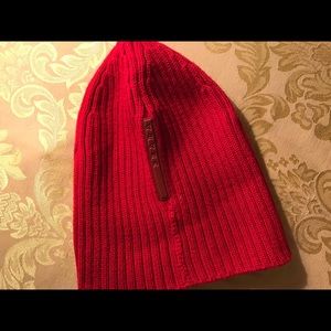 Prada unisex 100% wool red cap. Made in Italy.